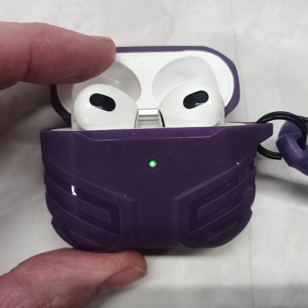 Apple AirPods Gen 3 a2564 Tested And Working